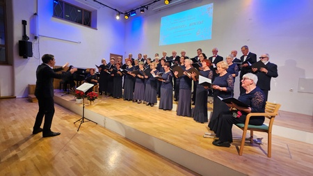 Prednovoletni koncert Mešanega pevskega zbora Vrelec